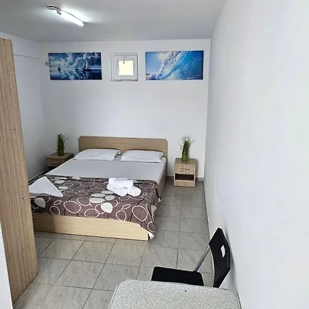Aorra Nibiru Cu Piscina Incalzita Homestay szállás Costinești