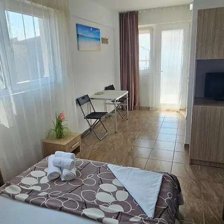 Aorra Nibiru Cu Piscina Incalzita *