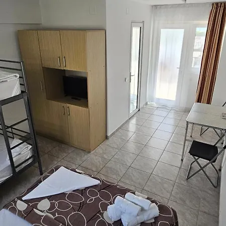 Aorra Nibiru Cu Piscina Incalzita