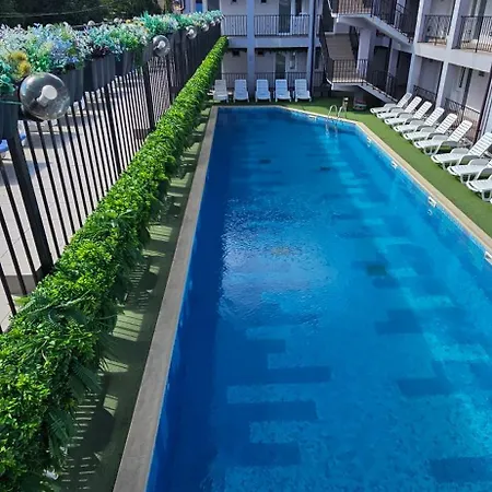 Aorra Nibiru Cu Piscina Incalzita *