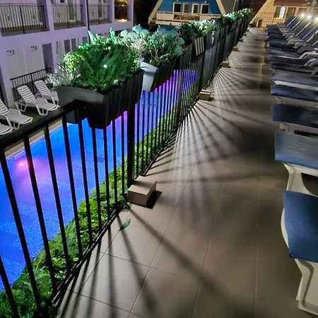 ホームステイ Aorra Nibiru Cu Piscina Incalzita